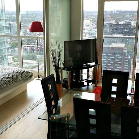 Pelicanstay In Toronto Entertainment District Екстериор снимка